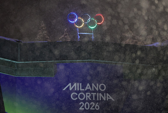 폭설 내리는 코르티나담페초 '개막 이상무'