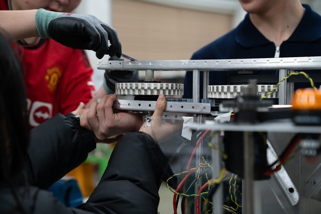 로보락, 직업계고 로봇팀 '터틀리스' 후원 "로봇 인재 육성"