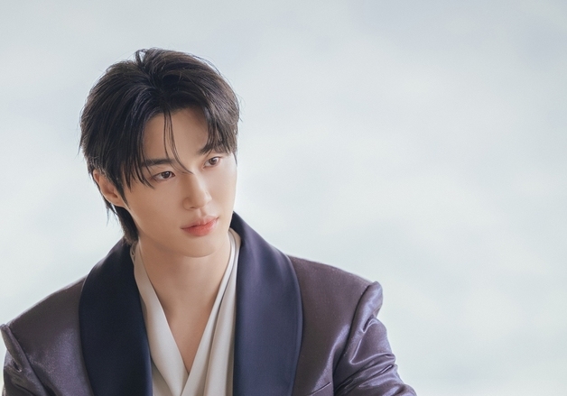 '21세기 대군부인' 변우석, 왕실 이안대군 변신…흘러넘치는 기품 [N컷]