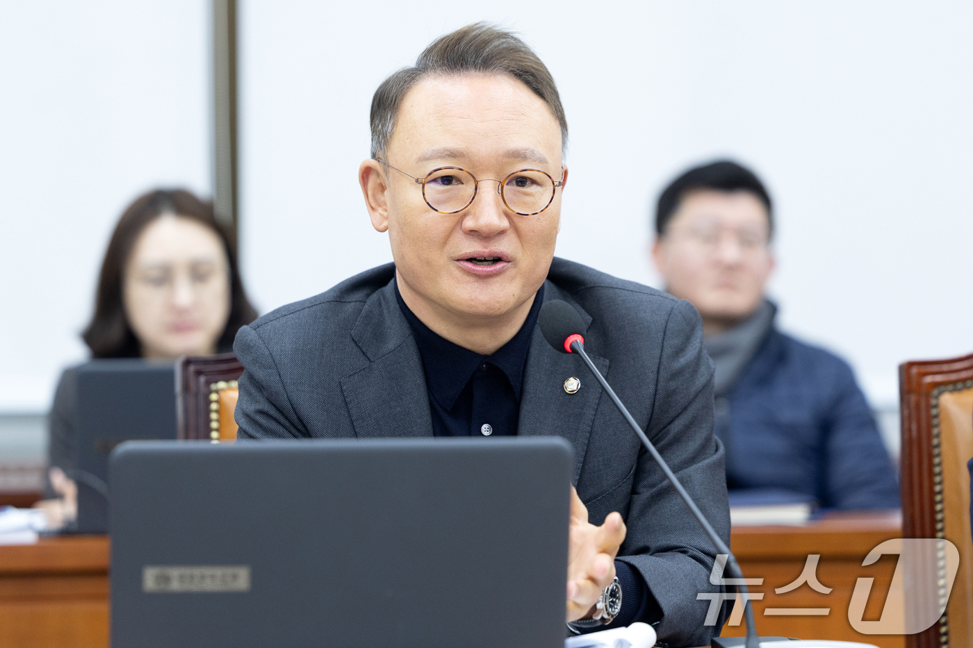 (서울=뉴스1) 이승배 기자 = 5일 서울 여의도 국회에서 열린 제432회국회(임시회) 연금개혁 특별위원회에서 안상훈 국민의힘 신임 간사가 인사말하고 있다. 2026.2.5/뉴스1 …