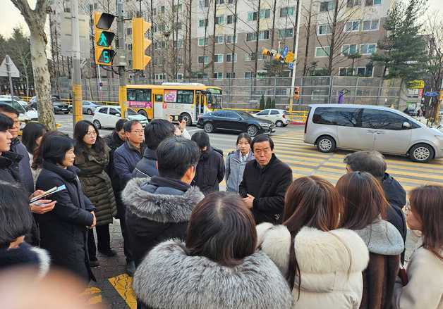 안양시 옴부즈만 중재로 '위험천만' 학교 통학로 신호체계 개선