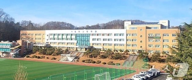 농촌지역 옥천고·청산고 대입 성과…"경사 났네"