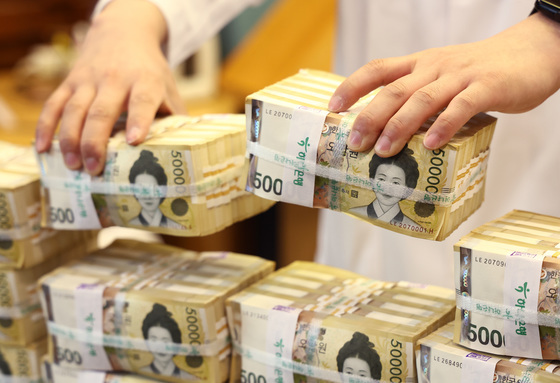 시중 현금 210조 돌파