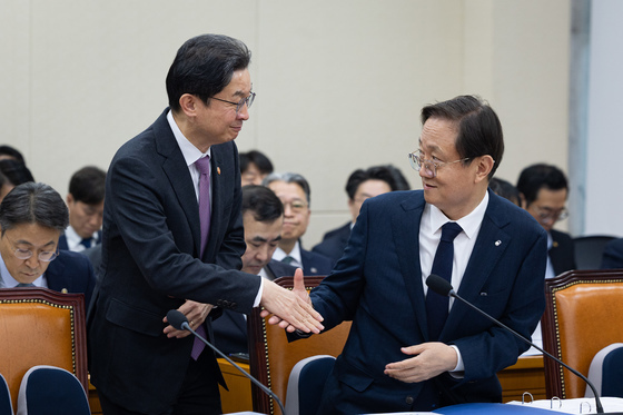 '실세 원장' 금감원, 금융위 신경전 벌인 특사경 인지수사권 논란 '종지부'