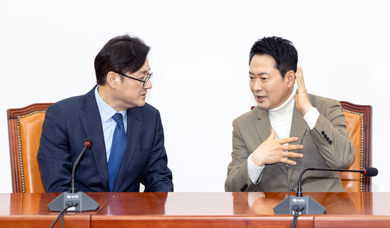 [뉴스1 PICK]장동혁 "영수회담 요청" 홍익표 "뜻 전달하겠다"