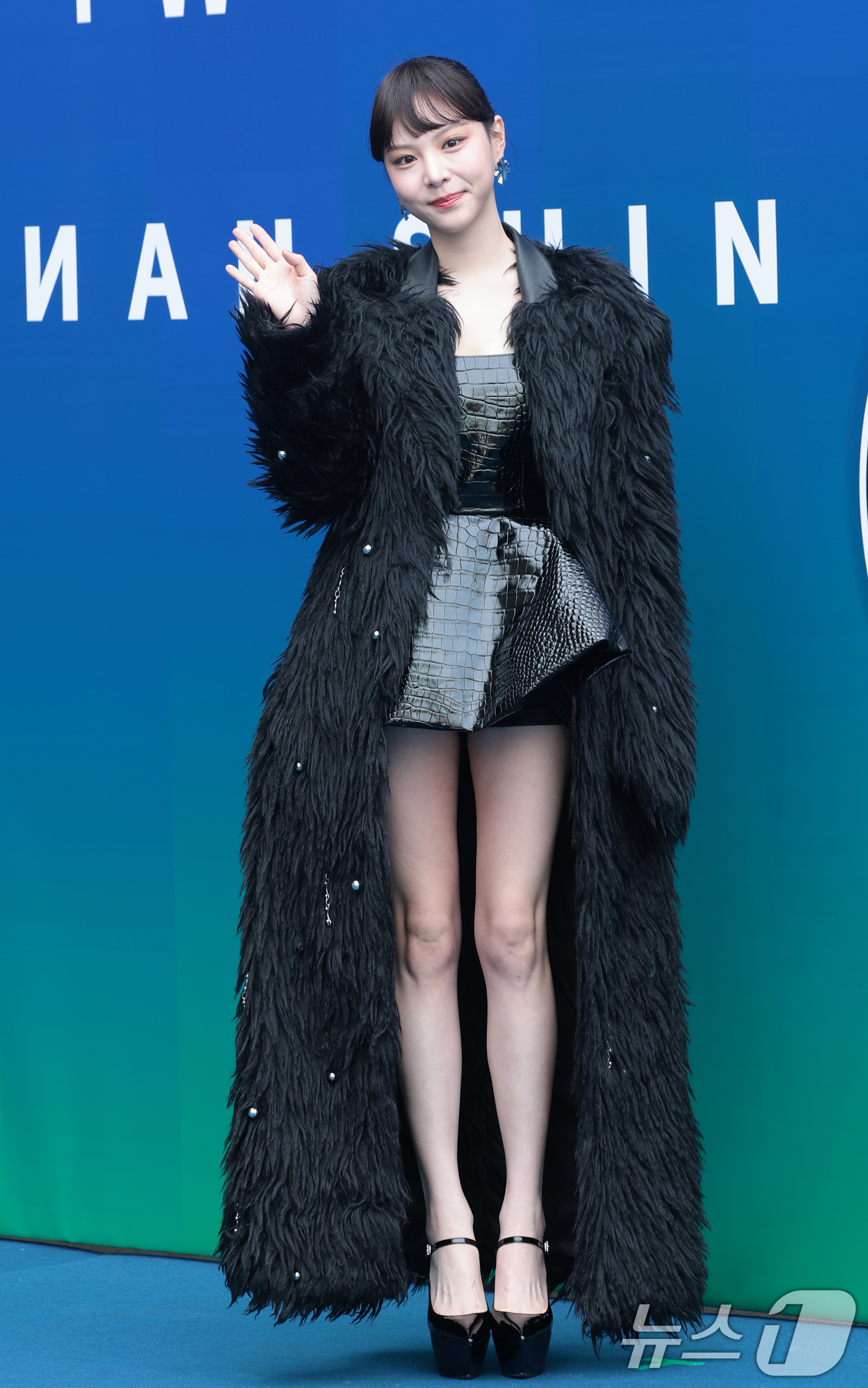 (서울=뉴스1) 권현진 기자 = 배우 이열음이 5일 서울 중구 동대문디자인플라자(DDP)에서 열린 서울패션위크 2026 F/W '한나신' 컬렉션 쇼에 참석해 포즈를 취하고 있다. …