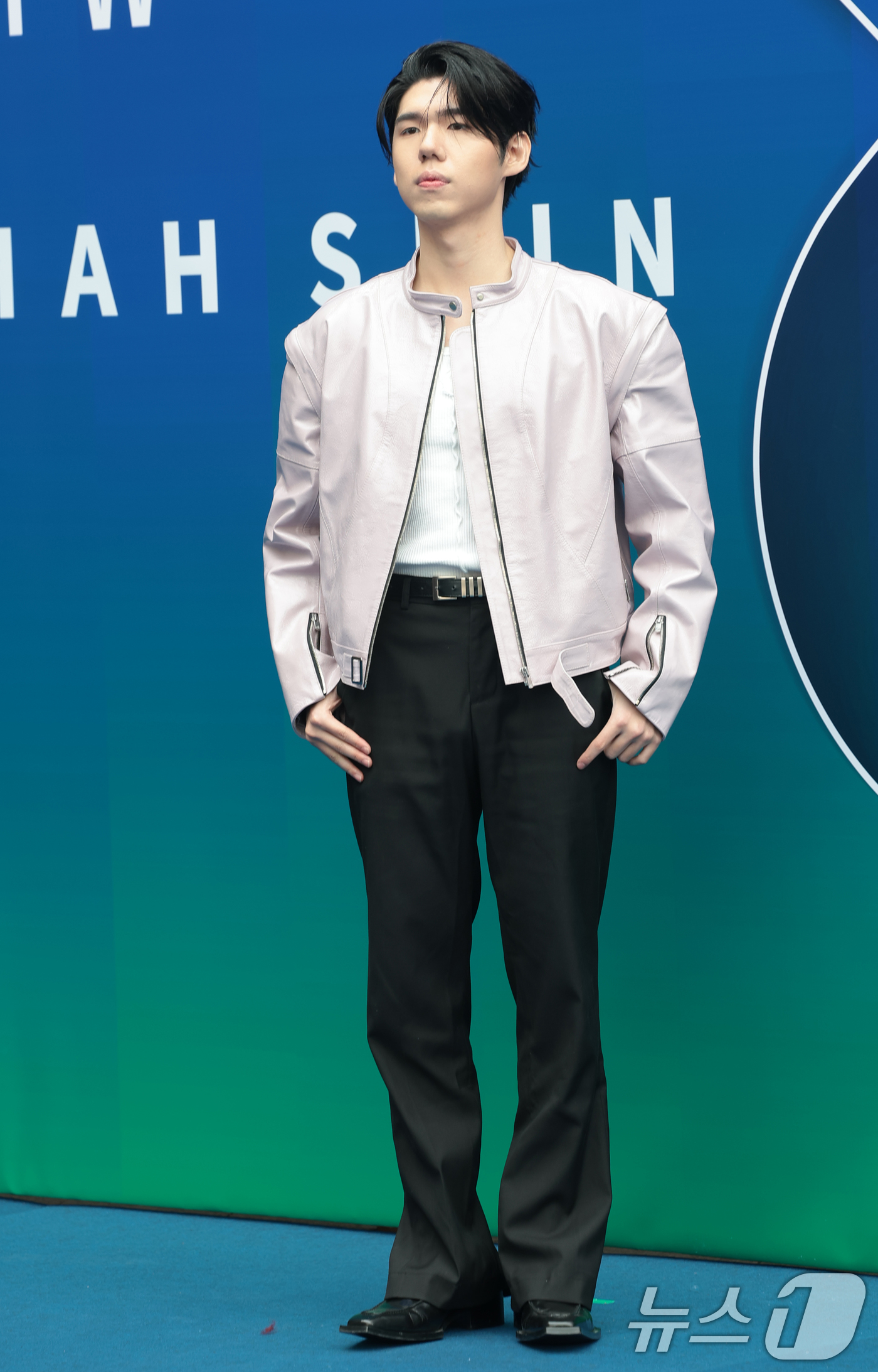 (서울=뉴스1) 권현진 기자 = 가수 가호가 5일 서울 중구 동대문디자인플라자(DDP)에서 열린 서울패션위크 2026 F/W '한나신' 컬렉션 쇼에 참석해 포즈를 취하고 있다. 2 …