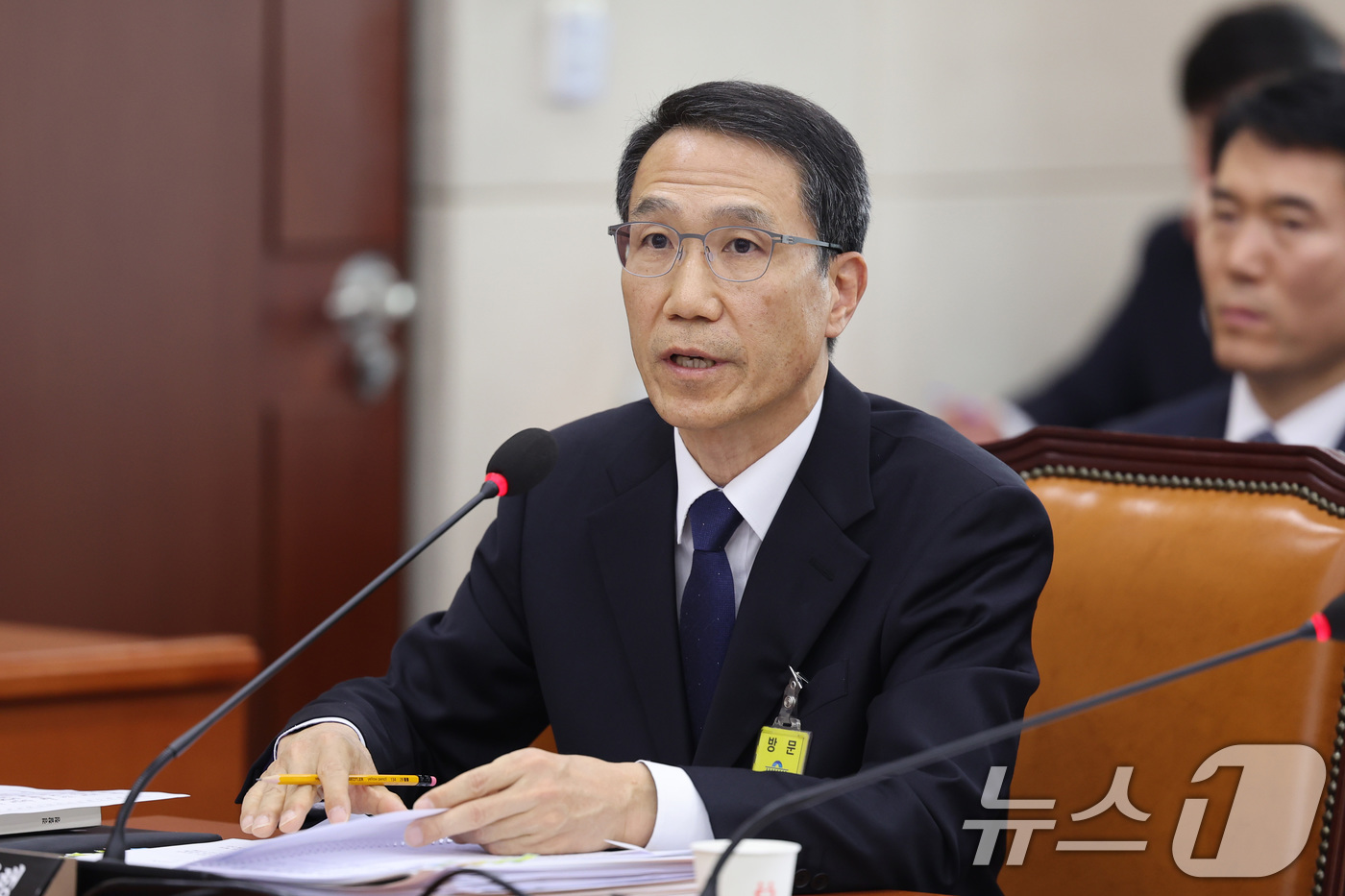 (서울=뉴스1) 신웅수 기자 = 유재성 경찰청장 직무대행이 5일 서울 여의도 국회에서 열린 행정안전위원회 전체회의에서 의원 질의에 답변하고 있다. 2026.2.5/뉴스1