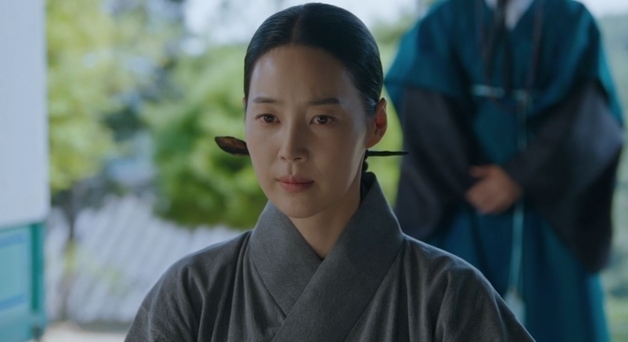'은애도적' 비구니 한지혜, 현대극 이어 사극까지 강렬 존재감