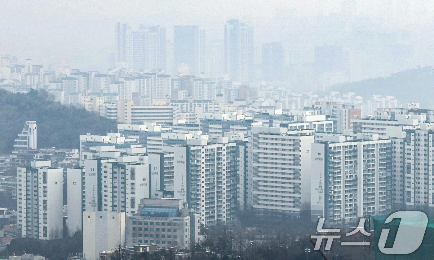 (서울=뉴스1) 최지환 기자 = 5일 한국부동산원이 발표한 '주간 아파트값 동향'에 따르면 서울 지역 주간 아파트값 상승폭이 한달 만에 둔화했다. 2월 첫째주(2월2일 기준) 서울 …