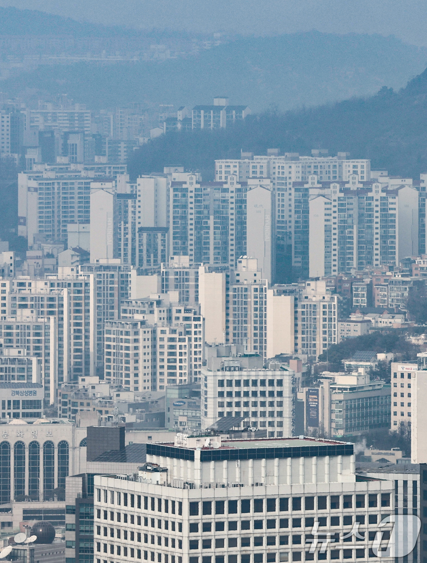 (서울=뉴스1) 최지환 기자 = 5일 한국부동산원이 발표한 '주간 아파트값 동향'에 따르면 서울 지역 주간 아파트값 상승폭이 한달 만에 둔화했다. 2월 첫째주(2월2일 기준) 서울 …