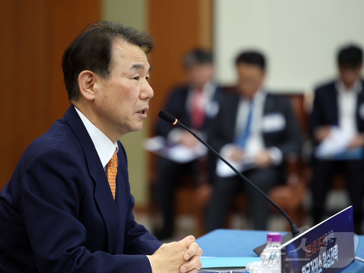 본문 이미지 - 정은보 한국거래소 이사장이 5일 오후 서울 영등포구 여의도 한국거래소 마켓타워에서 열린 '2026년도 신년 기자간담회'에서 취재진 질문에 답하고 있다. 이날 한국거래소는 기자간담회를 통해 '자본시장 대도약을 위한 핵심 전략'을 발표했다. ⓒ News1 황기선 기자