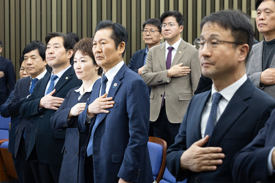 與 '중수청 구조 일원화·檢 보완수사요구권만 허용' 결론