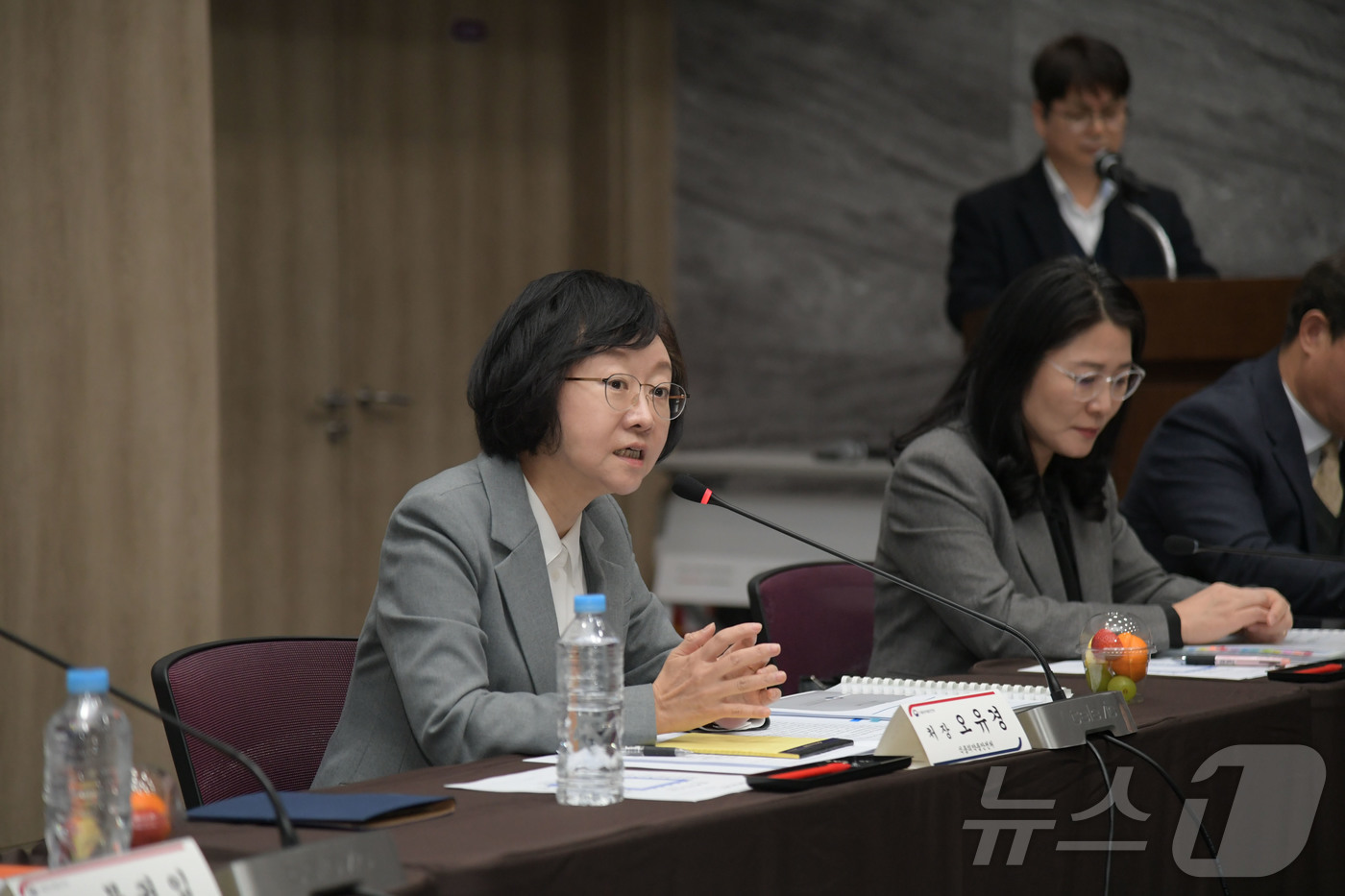 (서울=뉴스1) = 오유경 식품의약품안전처장이 5일 청주 오스코에서 열린 건강기능식품 업계 및 협회 간담회에서 발언을 하고 있다. (식품의약품안전처 제공. 재판매 및 DB 금지) …