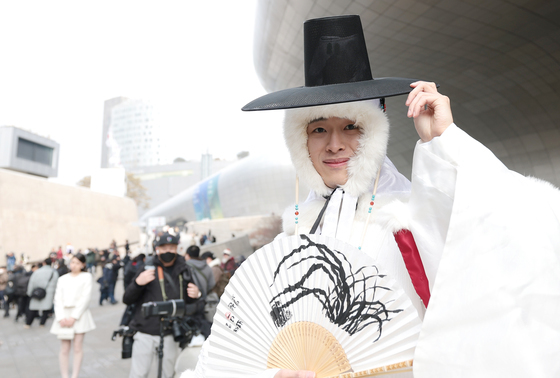 DDP로 모이는 패션 피플들