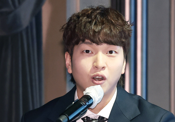 유재필, 에이티즈 기자간담회 MC