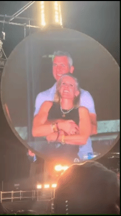 '키스캠 불륜 소동' 그 여성, 위기관리 강사 변신…입장료 130만원