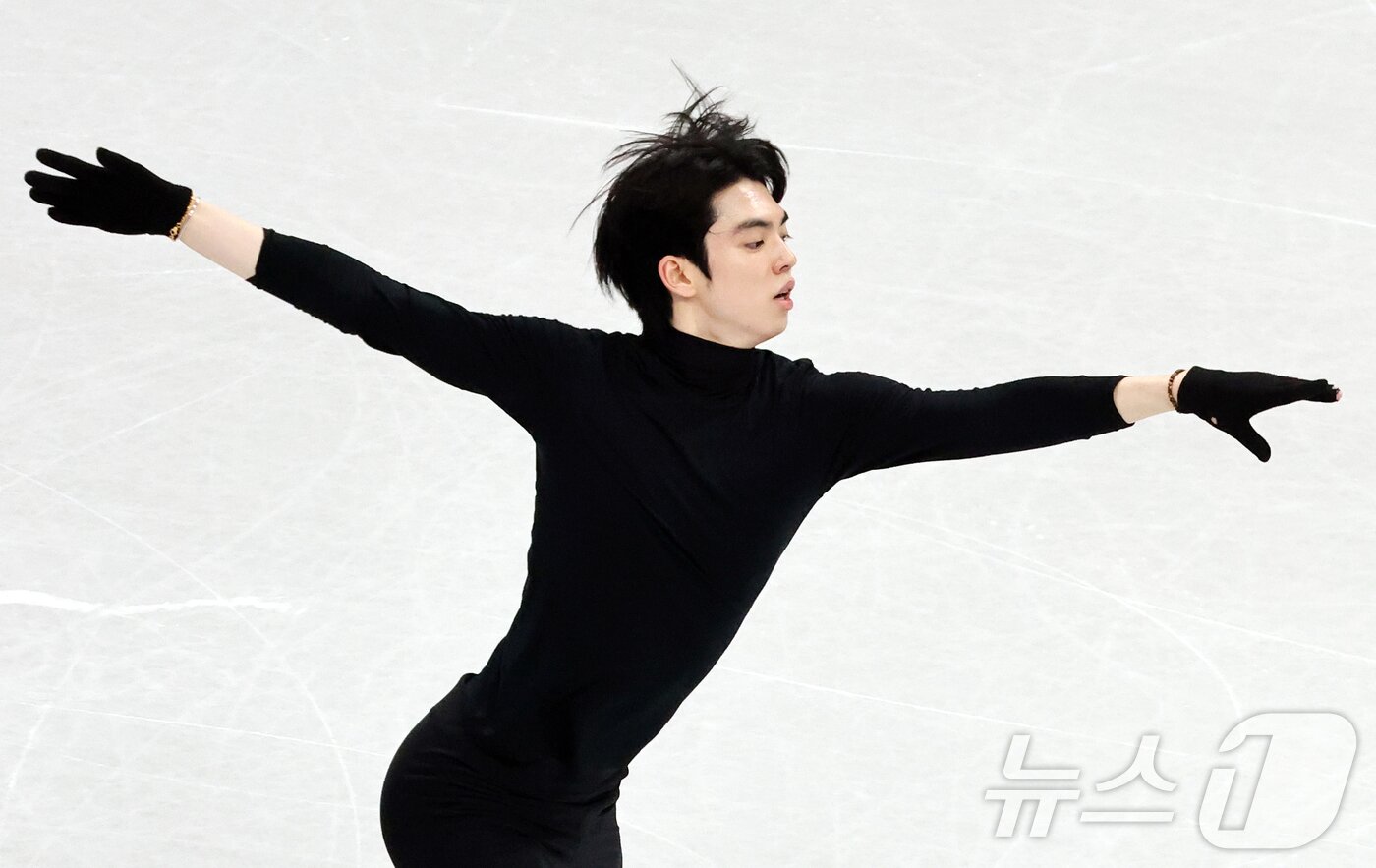 본문 이미지 - 피겨 차준환이 2026 밀라노·코르티나담페초 동계올림픽 개막을 하루 앞둔 5일(현지시간) 이탈리아 밀라노 아이스 스케이팅 아레나에서 훈련하고 있다. 2026.2.5/뉴스1 ⓒ News1 김진환 기자