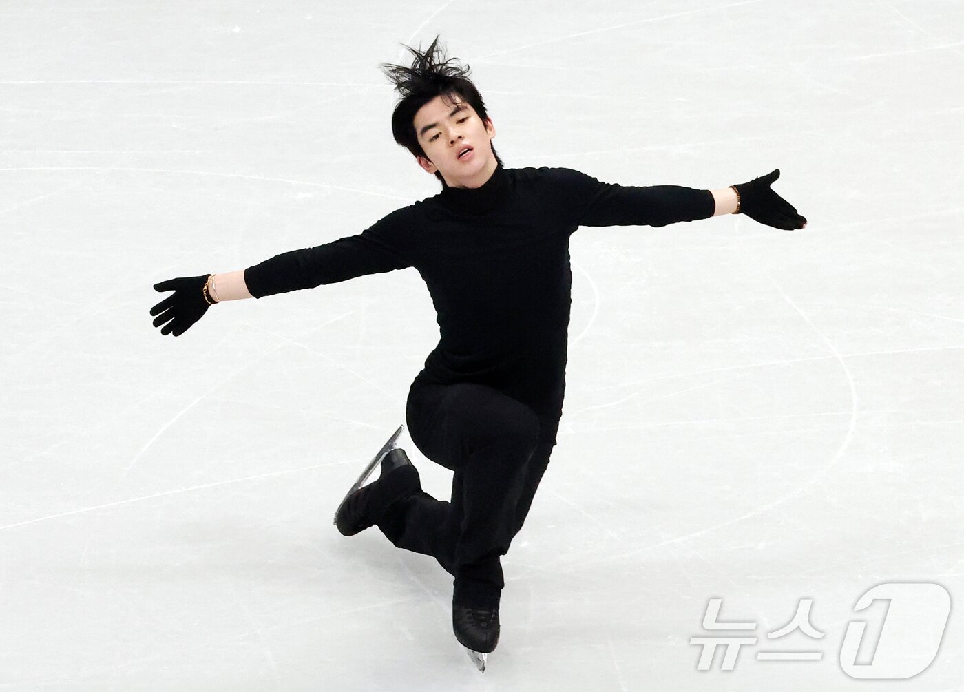 본문 이미지 - 피겨 차준환이 2026 밀라노·코르티나담페초 동계올림픽 개막을 하루 앞둔 5일(현지시간) 이탈리아 밀라노 아이스 스케이팅 아레나에서 훈련하고 있다. 2026.2.5/뉴스1 ⓒ News1 김진환 기자