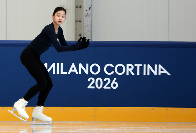 신지아, 진지한 눈빛으로 훈련