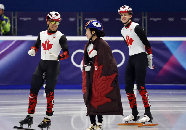 캐나다 선수들과 훈련하는 김길리
