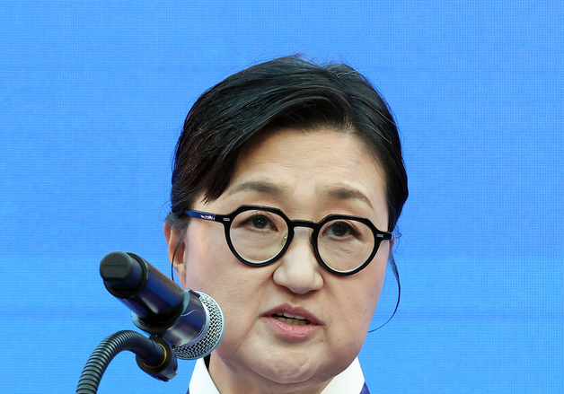 인사말하는 노희영 단장