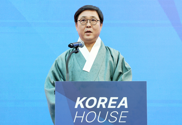 축사하는 최휘영 문화체육관광부 장관