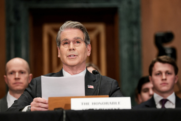 美재무 "트럼프, 금리 인하 안하면 워시 고소 발언은 농담"