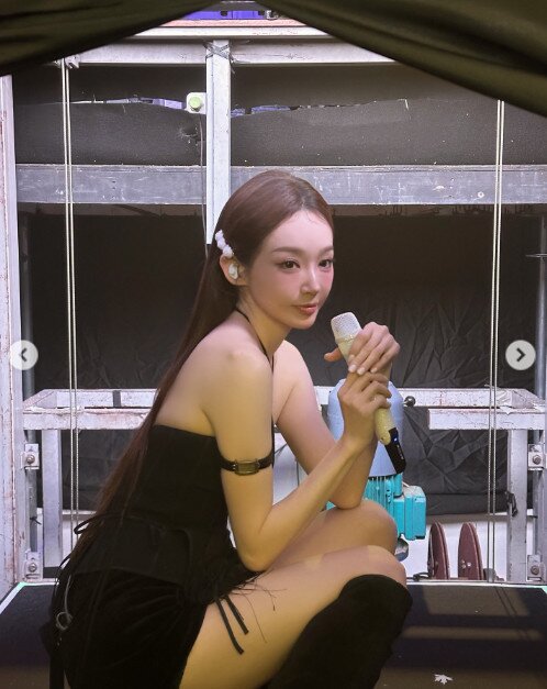 본문 이미지 - 강민경 인스타그램