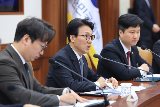 金총리 "20대 전후 국정 만족도 떨어져…청년세대 어려움 반영"