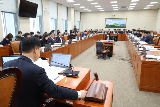 기후에너지위 넘는 가습기살균제 특별법개정안