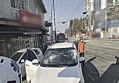 크레인 견인 중 사고내 사람 숨지게 한 화물차 운전자…교통사고로 사망