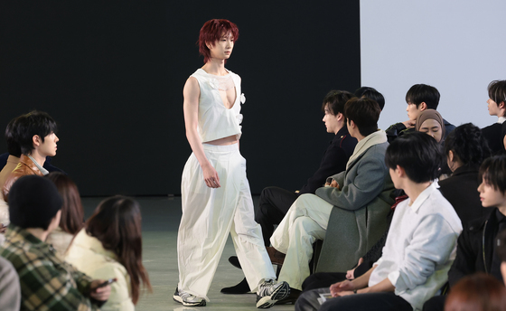 서울패션위크서 모델로 변신한 카이렐