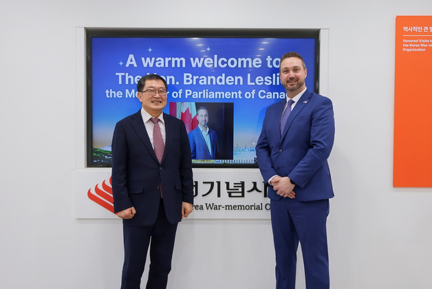 브랜든 레슬리 加의원, 전쟁기념사업회 방문…안보 협력 강화 공감