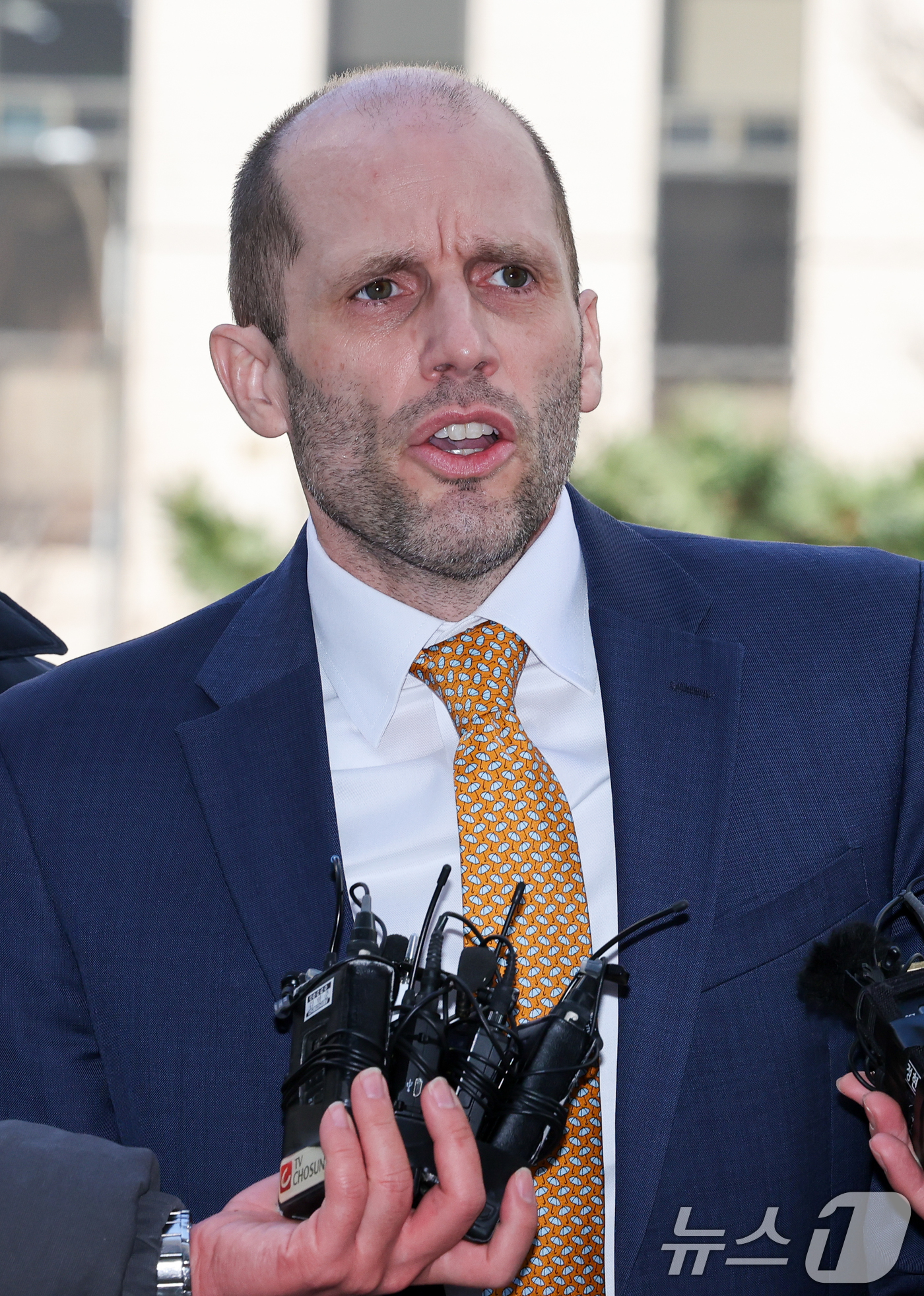 (서울=뉴스1) 안은나 기자 = 해롤드 로저스 쿠팡 한국법인 임시 대표가 6일 오후 마포구 서울경찰청 광역수사단 반부패수사대에서 국회에서의 증언·감정 등에 관한 법률 위반 혐의 등 …