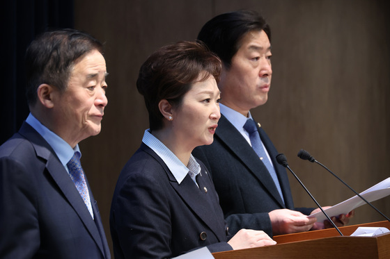최고위원들과 기자회견 연 이언주