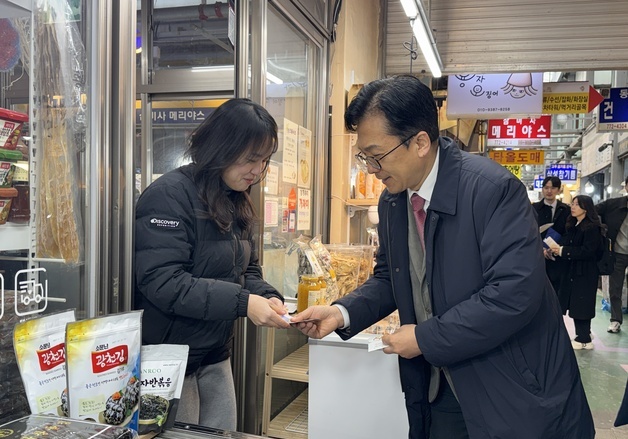 이병권 중기2차관 "지역 관광자원과 전통시장 유기적으로 연계"