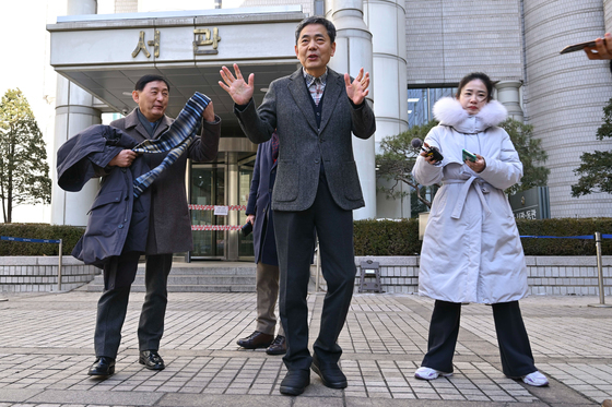 곽상도 공소기각…'50억 퇴직금' 아들 무죄