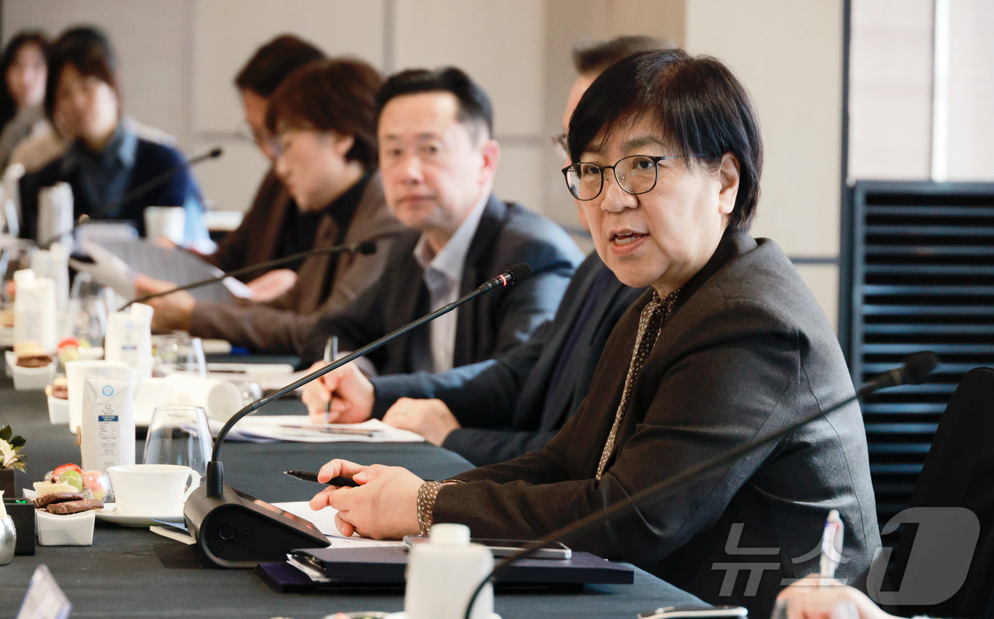(서울=뉴스1) = 정은경 보건복지부 장관이 6일 오전 서울 중구 포시즌스 호텔에서 열린 제2차 첨단재생바이오 기업 간담회에서 인사말을 하고 있다. (보건복지부 제공. 재판매 및 …