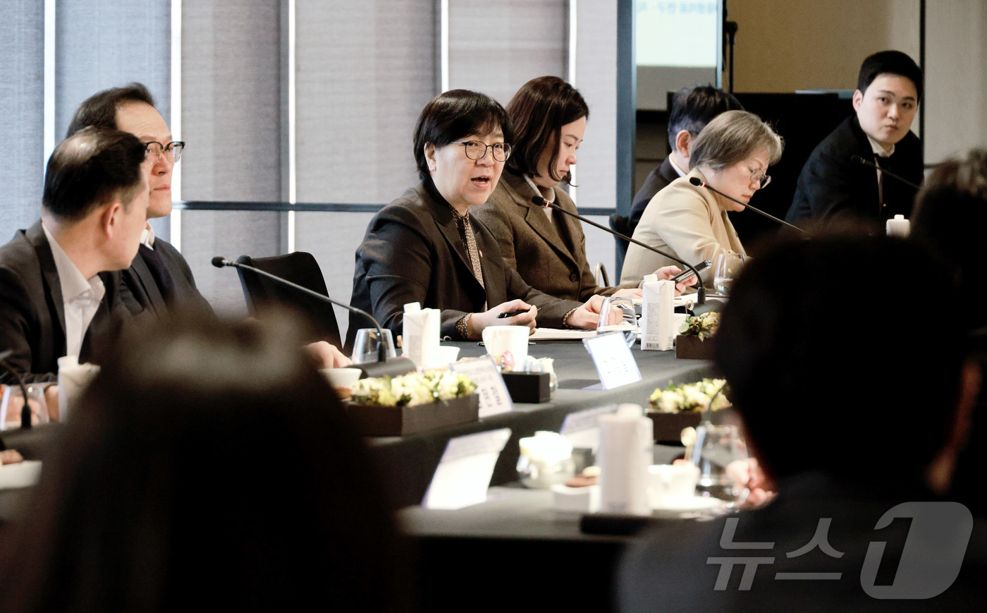 (서울=뉴스1) = 정은경 보건복지부 장관이 6일 오전 서울 중구 포시즌스 호텔에서 열린 제2차 첨단재생바이오 기업 간담회에서 인사말을 하고 있다. (보건복지부 제공. 재판매 및 …