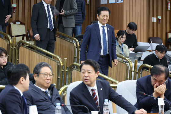 정청래, 12일 당 상임고문단 오찬…"설 전 합당 문제 방향 정리"