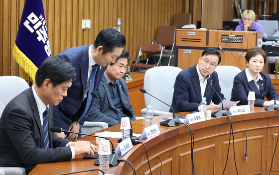 '릴레이 경청' 정청래, 10일 의총…3선 "하루빨리 갈등 종결"(종합)