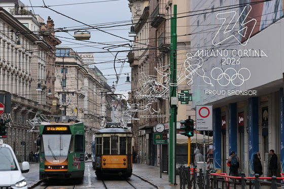 밀라노 곳곳에서 만나는 올림픽 조형물