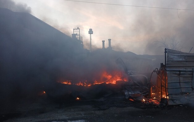 경북 칠곡 공장 대형 화재…1시간 10분 만에 진화