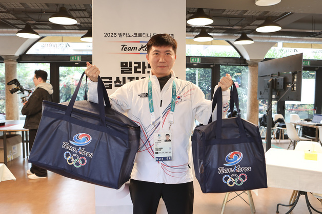 밀라노 급식지원센터 방문한 유승민 회장