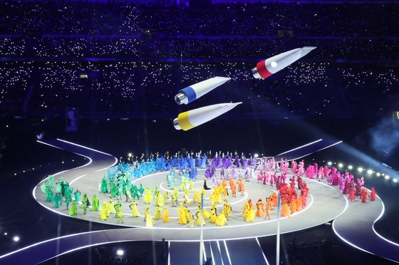 물감 뿌린듯한 화려한 동계올림픽 개회식