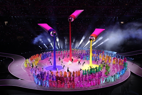 물감 쏟아지는 듯한 동계올림픽 개회식 공연