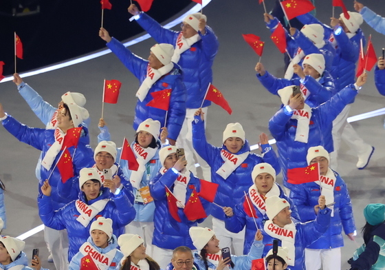 中 선수단 '동계올림픽 개회식 입장'