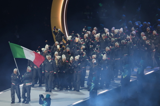 '동계올림픽 개최국' 이탈리아 선수단 등장