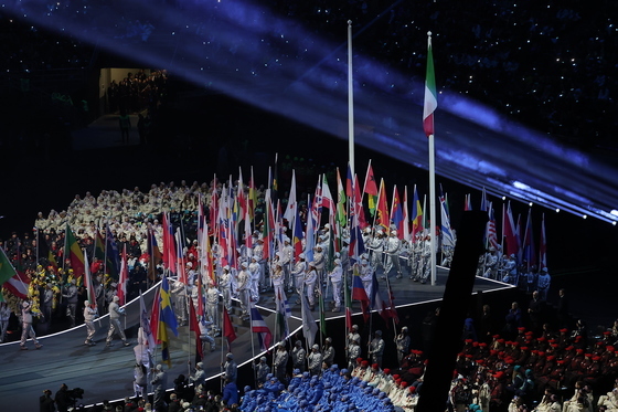 밀라노 동계올림픽 개막, 참가국 국기 입장